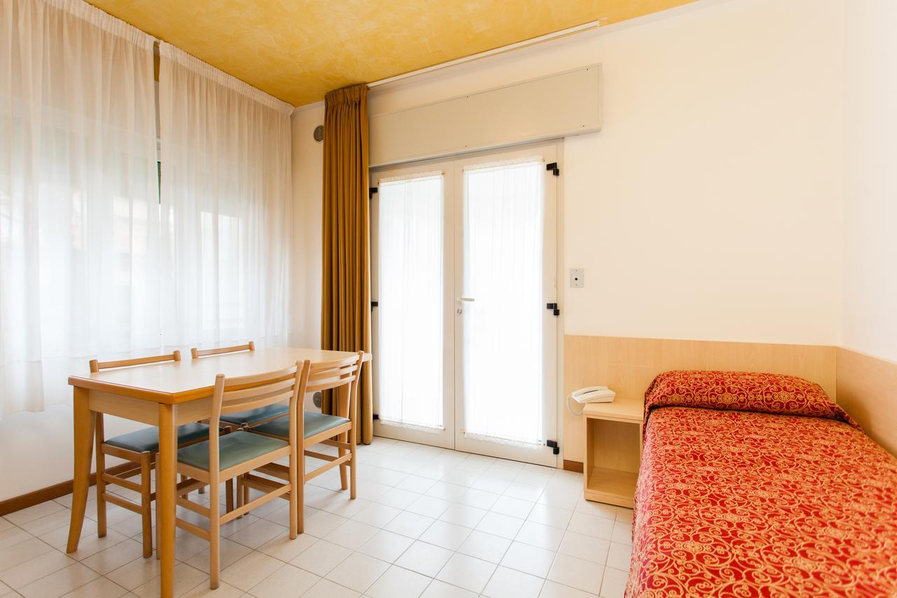 Residence Marina Lido di Jesolo Exterior foto